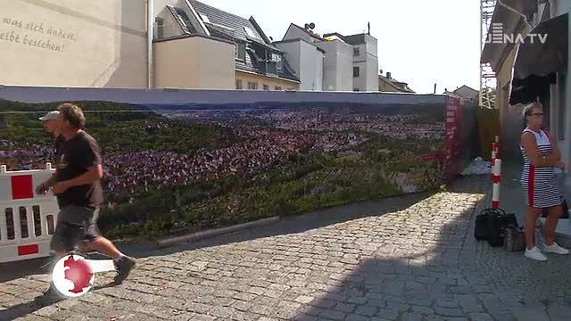 Hingucker für Jena: Der Bauzaun am Engelplatz wurde informativ und attraktiv gestaltet