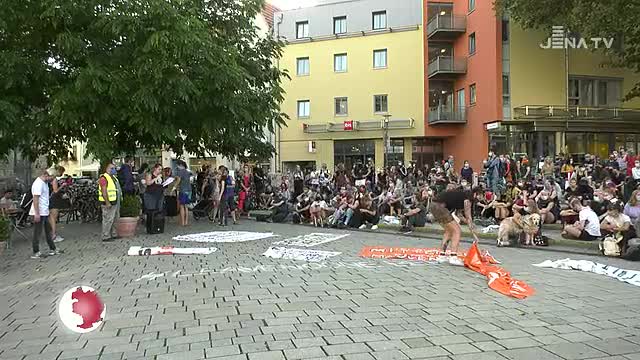 Protest: Auf einer Spontan-Demo wurde die Aufnahme von Flüchtlingen gefordert