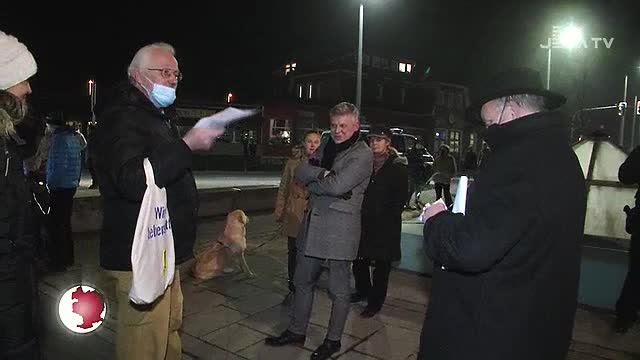 Demonstration: In der Innenstadt stießen Gegner der städtischen Corona-Maßnahmen auf Widerstand 