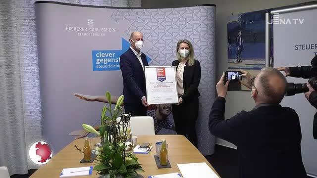 Ausgezeichnet: Thüringens Wirtschaftsminister würdigte in Jena die Steuerkanzlei „Steuerleicht.de“