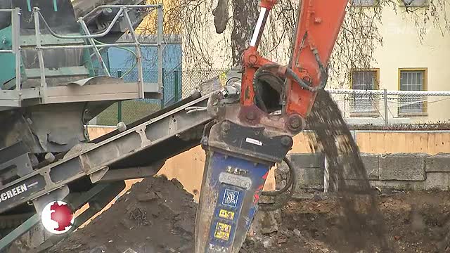 Abriss fortgeschritten: Im Ernst-Abbe-Sportfeld gehen die Arbeiten weiter