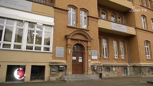 Bestellen und abholen: Die Ernst-Abbe-Bücherei öffnete heute eingeschränkt wieder