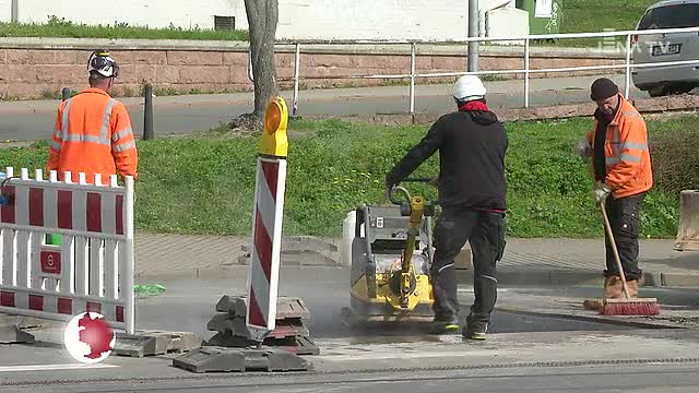 Neue Sperrung: In der Naumburger Straße haben die Stadtwerke Suchschachtungen in Auftrag gegeben