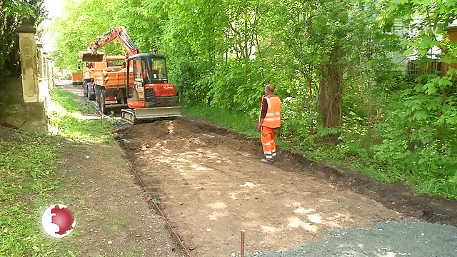 Schotter für Lommerweg: Der Kommunalservice Jena hat mit den Arbeiten begonnen 