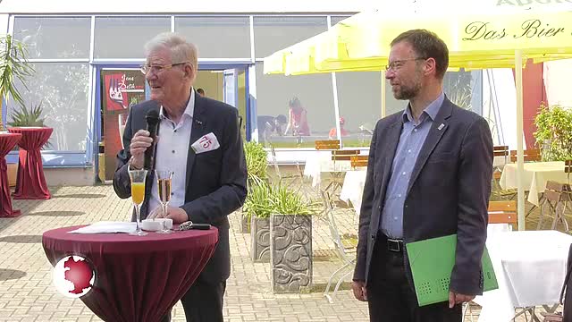 Gratulation zum 75. Geburtstag: Der Lobedaer Ortsteilbürgermeister Volker Blumentritt empfing Gäste
