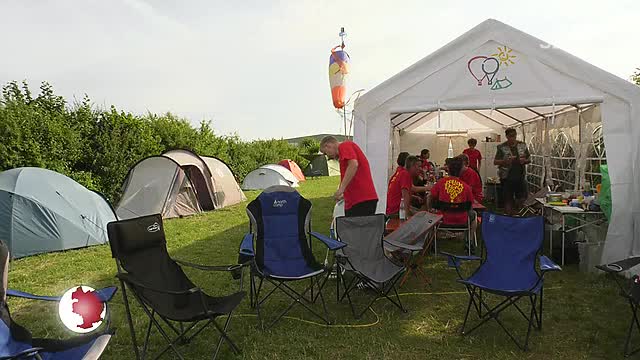 Gefahren: Auf dem Flugplatz Schöngleina geht es für junge Ballonfahrer in der ersten Ferienwoche hoch hinaus 