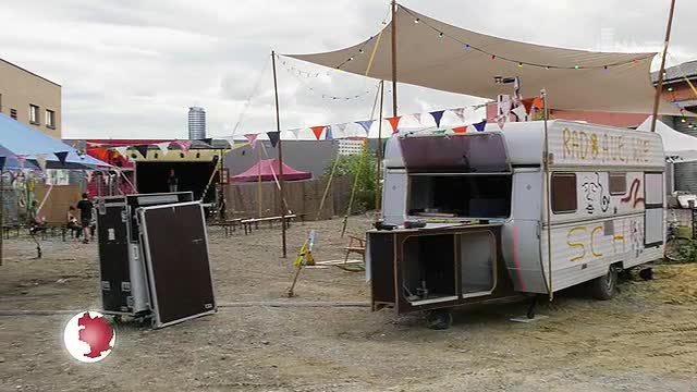 Inszeniert: Die Freie Bühne Jena führt ein Kurztheaterspektakel mit Urlaubsatmosphäre auf