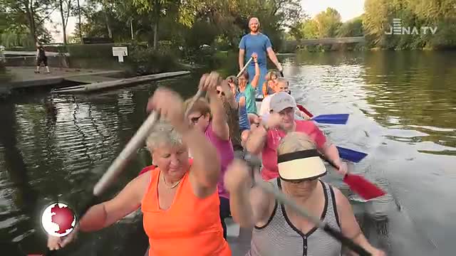 Schlag auf Schlag: Die Pink Paddler sind einmal in der Woche auf der Saale unterwegs 
