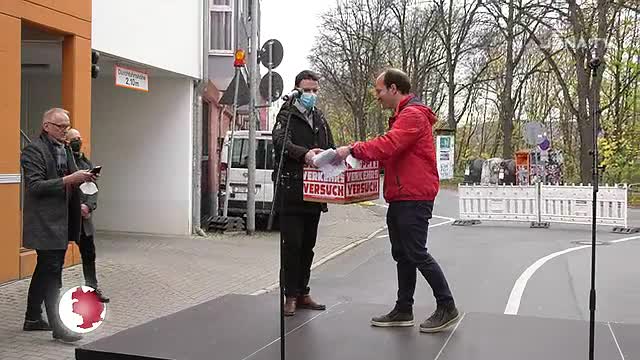 Petition: Anwohner übergaben Unterschriftsammlung gegen Verkehrsversuch in Jena-Ost