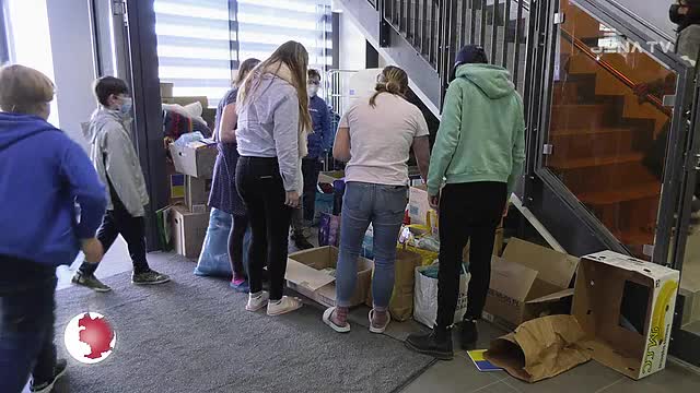 Hilfsgüter für Kriegsopfer: Auch in der Ganztagsschule LEONARDO wird für die Ukraine gesammelt 