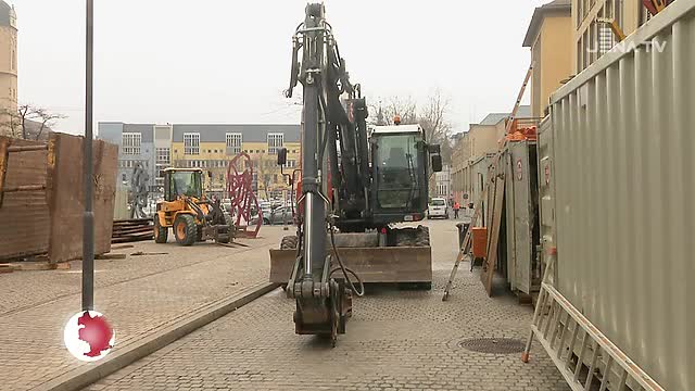 Vorbereitungen treffen: Am Eichplatz haben erste Arbeiten zum Freimachen des Baufeldes begonnen
