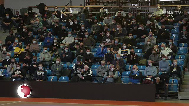 Breite Zustimmung: Die außerordentliche FCC-Mitgliederversammlung bestätigte neuen Gesellschafter 