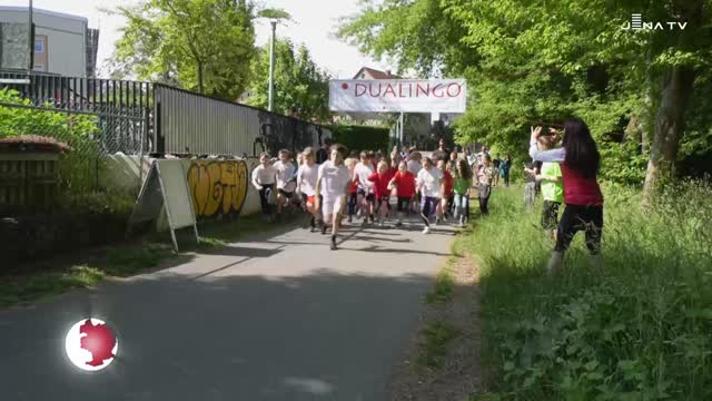 Benefizlauf bei DUALINGO: Die Ganztagsgrundschule und der Kindergarten unterstützen die Jenaer Tafel