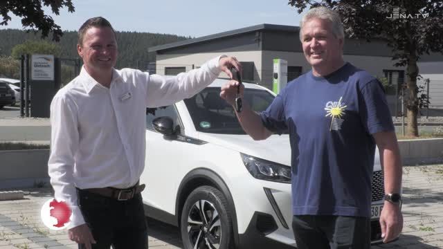 Fortschritte bei der Nachhaltigkeit: Die Firma CBV-Blechbearbeitung hat E-Autos für die Mitarbeiter angeschafft