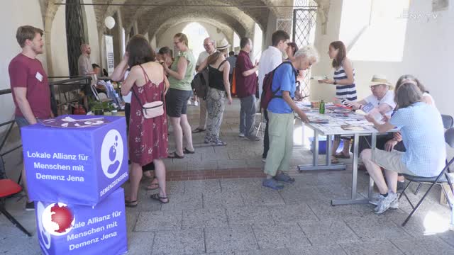 MUT-TOUR in der Rathauspassage: Bei einem Aktionstag informierten Stände zu psychischen Krankheiten