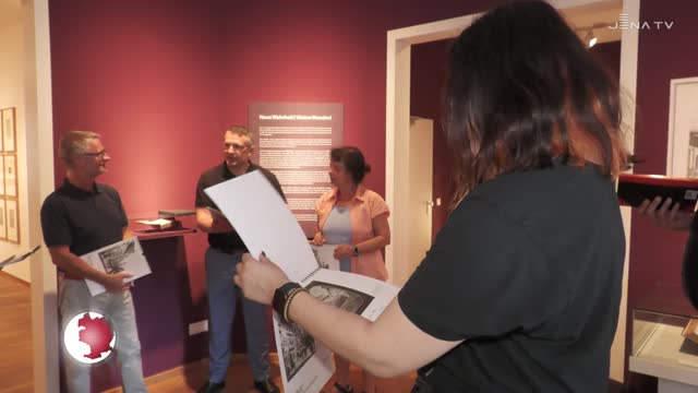 Jenaer Wochenkalender: Im Stadtmuseum wurde die Ausgabe 2023 mit historischen Bischoff-Fotos vorgestellt