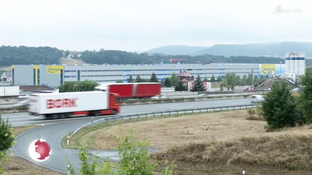 Neuer Firmensitz: Die Böttcher AG eröffnete in Zöllnitz vor den Toren Jenas ihren Neubau 