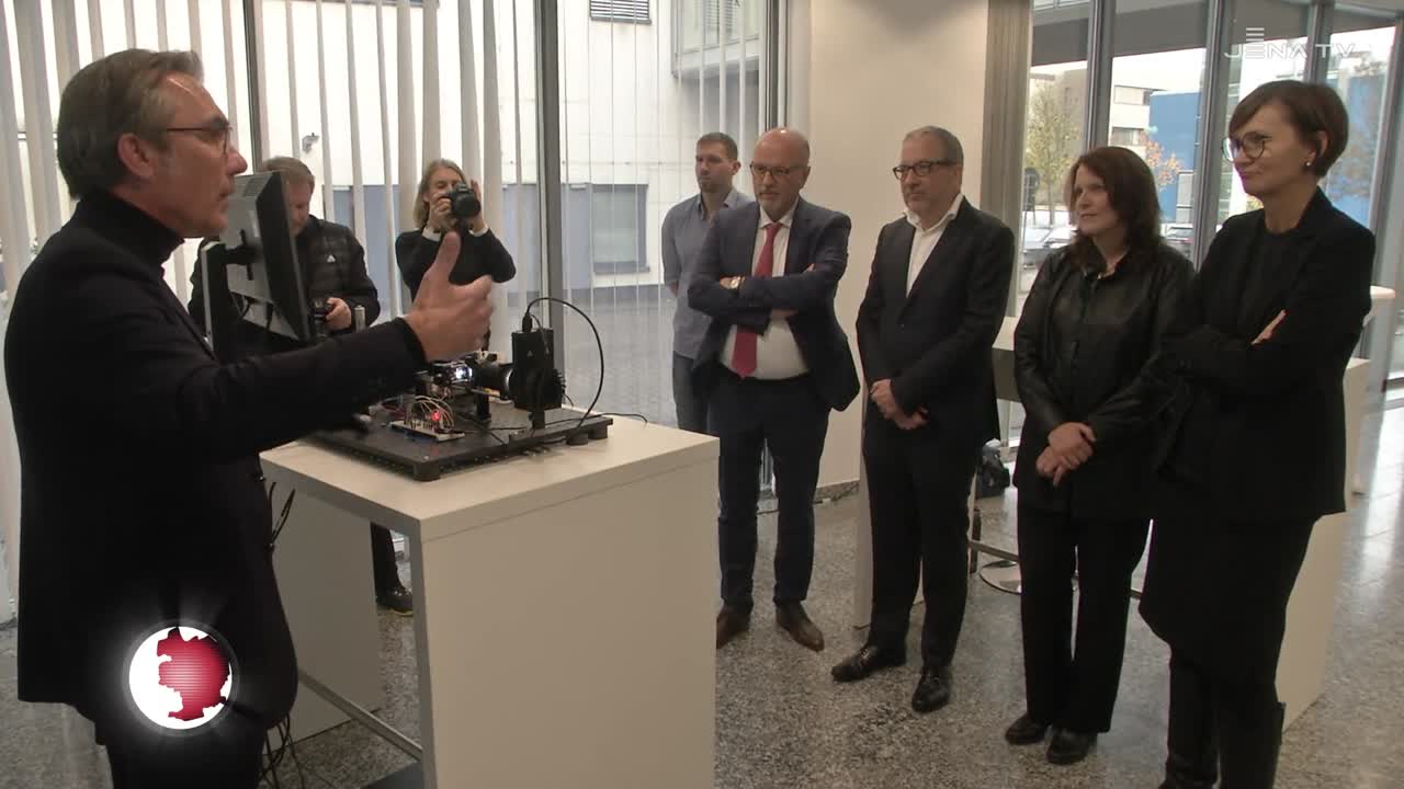 Bundesforschungsministerin: Bettina Stark-Watzinger zu Gast am Leibniz-IPHT