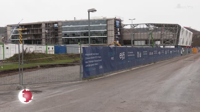 Im Bau: Das neue Fußball-Stadion im Ernst-Abbe-Sportfeld nimmt weiter Gestalt an