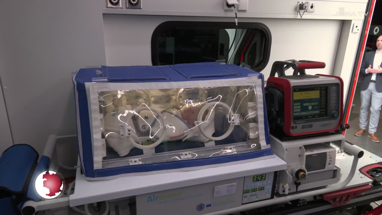 Übergabe für Baby-Notarztwagen: „Felix 22-Thüringen“ kommt jetzt zum Einsatz