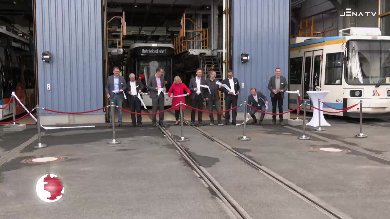 Eröffnung: Der Jenaer Nahverkehr hat die Werkstatt für die neue Straßenbahn umgebaut
