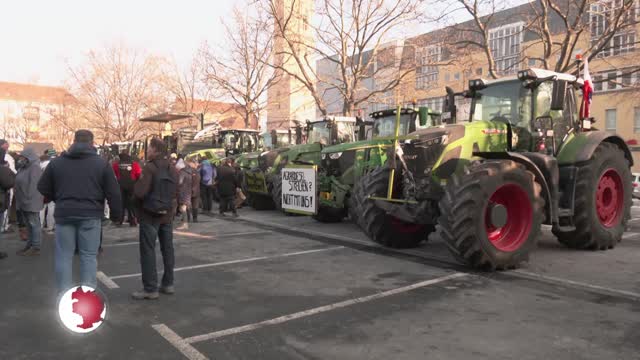 Kundgebung - Bauer protestieren auf dem Eichplatz