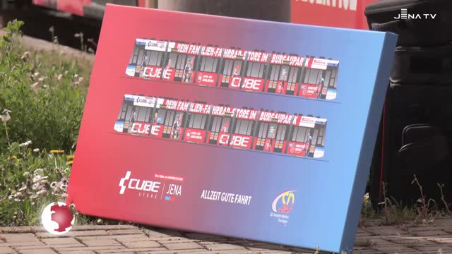 Lichtbahn – Nahverkehr mit Werbung fürs Radfahren