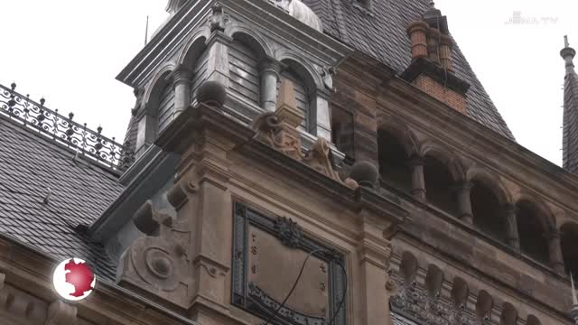 Schloss Hummelshain – Sonnenuhrturm mit Spenden saniert