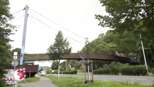 Neuer Bodenbelag – Wöllnitzer Brücke wird bis Mitte August saniert