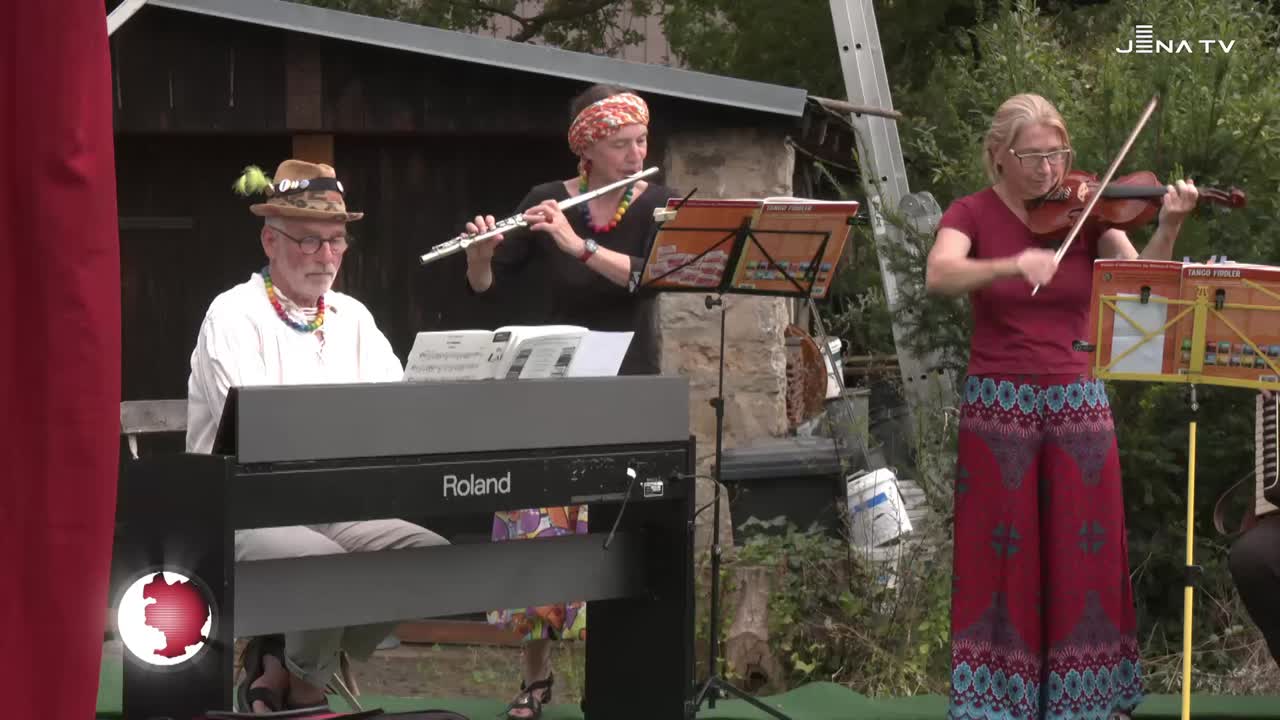 Premiere – Erstes Folk- und Tanzfestival an der Binderburg in Burgau