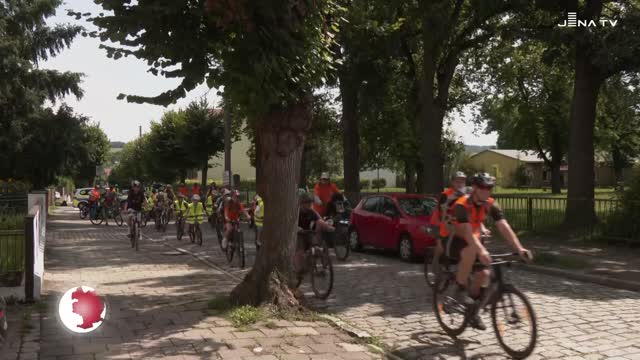 Reinstädter Grund – Kinder fahren mit Bicibus zur Schule