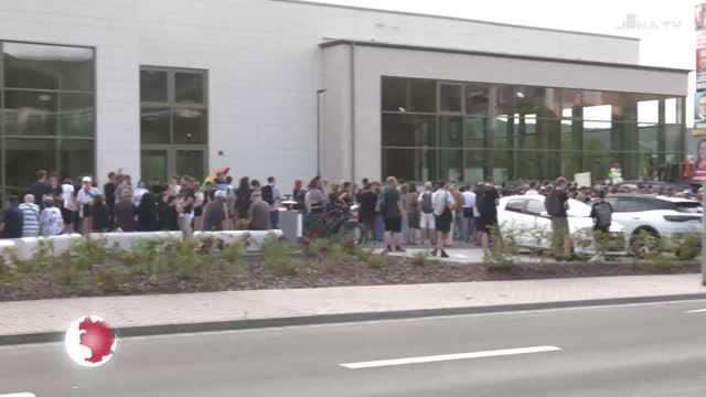 Demonstration – Rund 2.000 Jenaer verhinderten Höcke-Auftritt