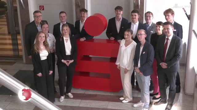 Ausbildungsstart – Sparkasse begrüßt 13 Azubis