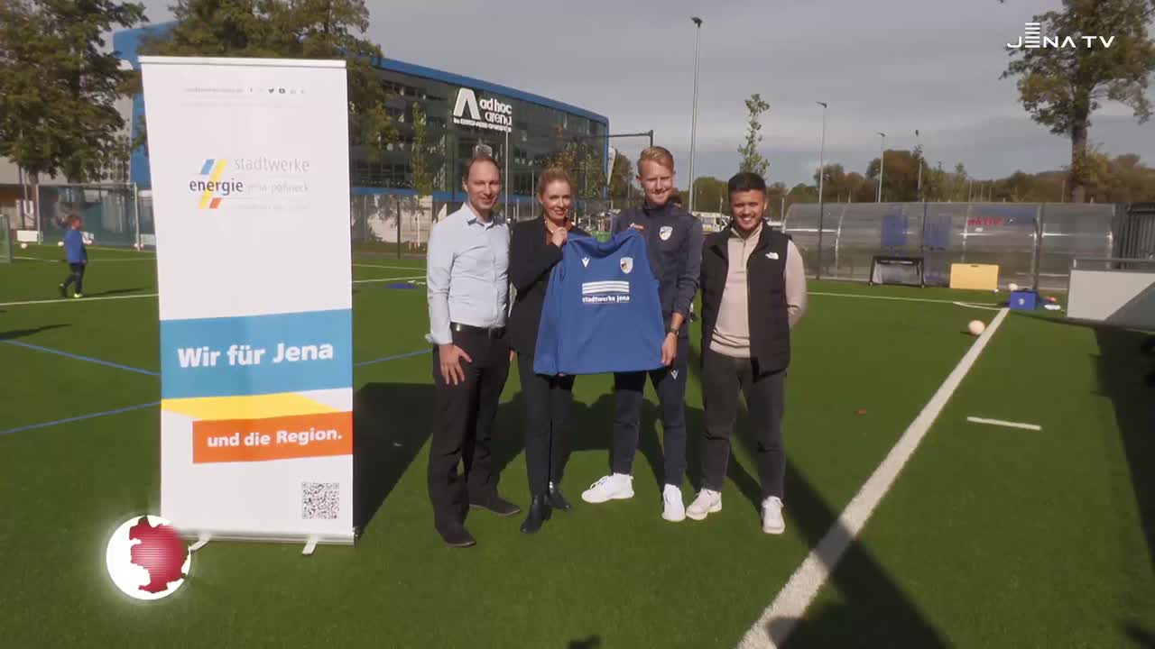 Feriencamp – Fußballbegeisterte Kinder trainieren mit Sponsorenunterstützung