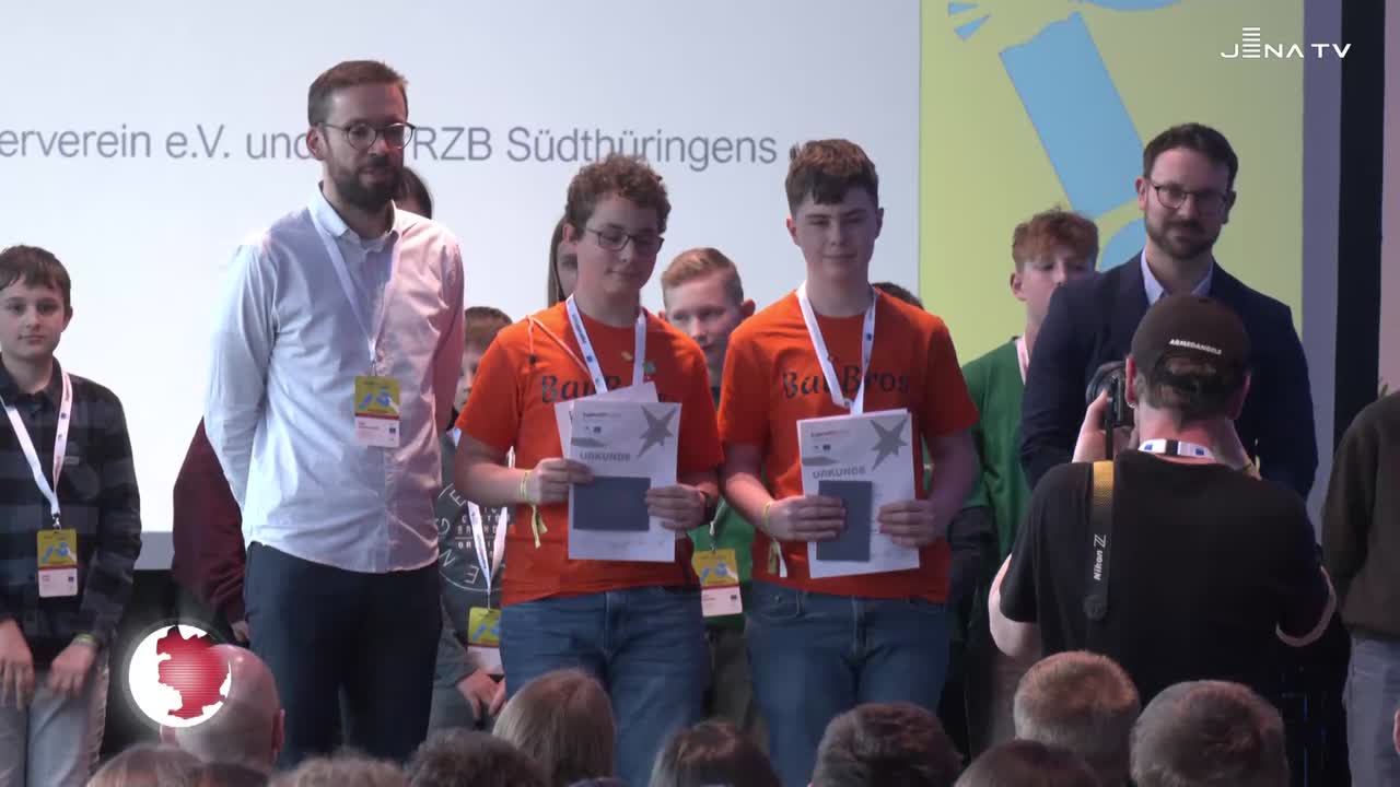 Jugend forscht – Junge Forscher präsentierten Projekte in der ad hoc Arena