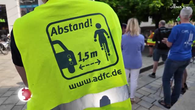 Radverkehr – Poolnudel-Kampagne soll Abstand auf die Straße bringen