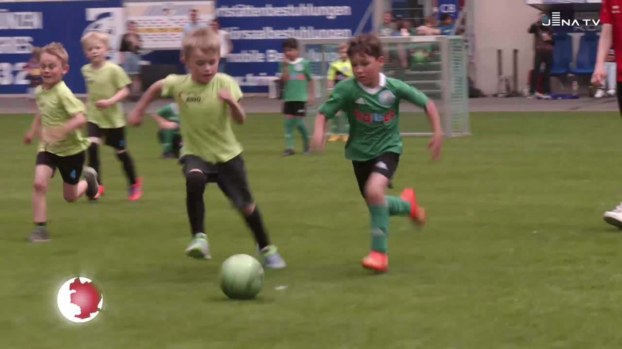 Saale Kicker Cup - Grashoppers United Regenbogen gewannen Wanderpokal