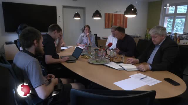 Für Bahnfahrer – Regionaler Fernverkehr bedroht