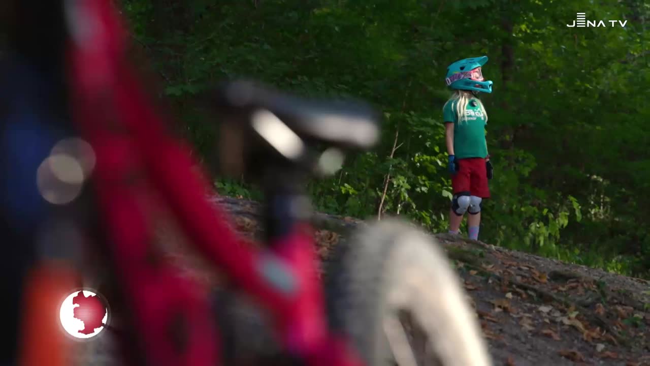 Downhill – Hedi Müller steht mit acht Jahren bereits regelmäßig auf dem Podest