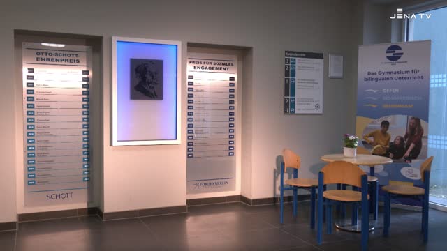 Otto-Schott-Gymnasium enthüllt Ehrentafeln Otto-Schott-Gymnasium enthüllt Ehrentafeln