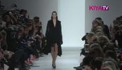 Glamouröse Looks mit maskulinem Design: Dior‘s Herbst-/Winterkollektion 2014/15