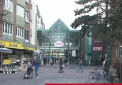 http://www.hamburg1.de/aktuell/Buergerentscheid_ueber_EidelstedtCenter-12029.html