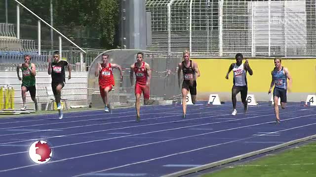 Athleten auf dem Ernst-Abbe-Sportfeld: Beim 22. Sparkassenmeeting maßen sich die Sportler in Lauf-und Sprungdisziplinen