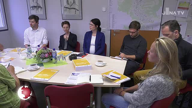 Unter intensiver Betrachtung: Die Stadt legte den ersten Bildungsbericht vor 