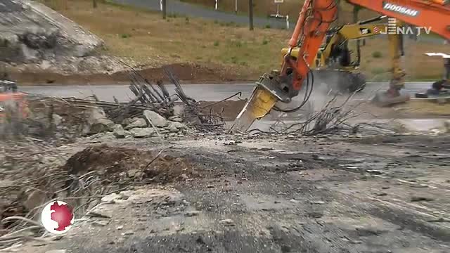Kapitel Brückengeschichte: In Lobeda ist der Abriss der Stadtteilverbindung schon weit vorangeschritten