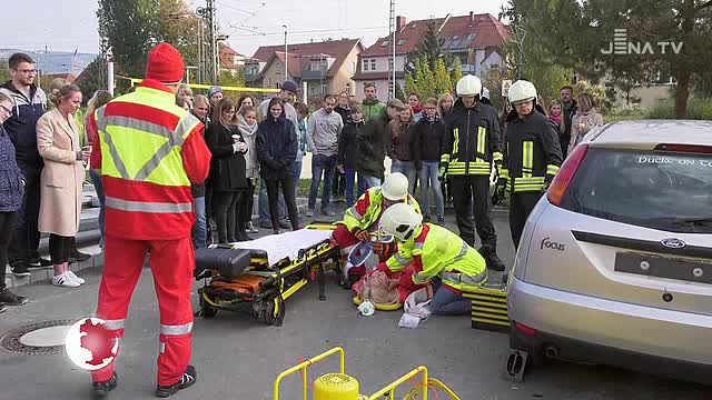 Lange geübt: Medizin-Studenten wurden von der Feuerwehr in der Technischen Rettung geschult