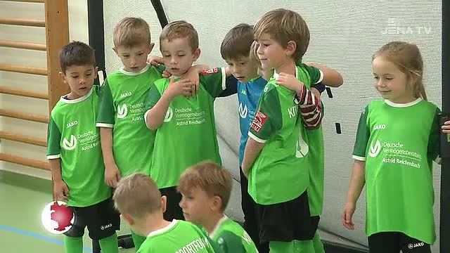 Trikotsatz übergeben: Der Kindergarten „Sportforum“ verfolgt ein bewegungsfreundliches Konzept 