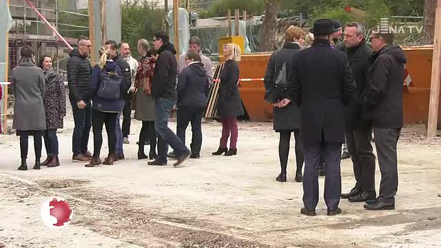 Zukunftsweisendes Gebäude: Am ersten Hochhaus seit der Wende wurde Richtfest gefeiert