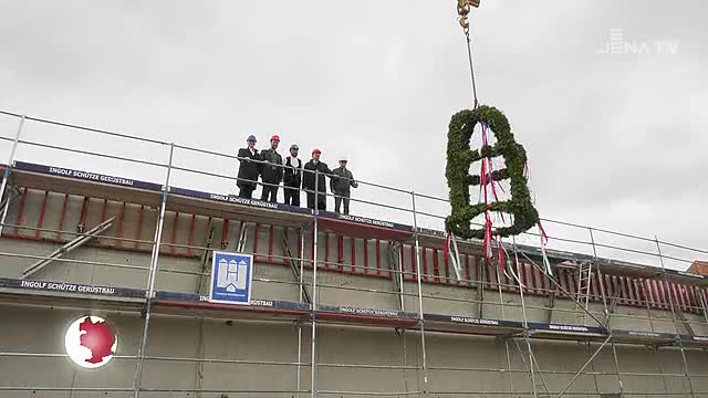 Am Start im Südviertel: Heute war Richtfest für den Sporthallen-Neubau an der Jenaplanschule