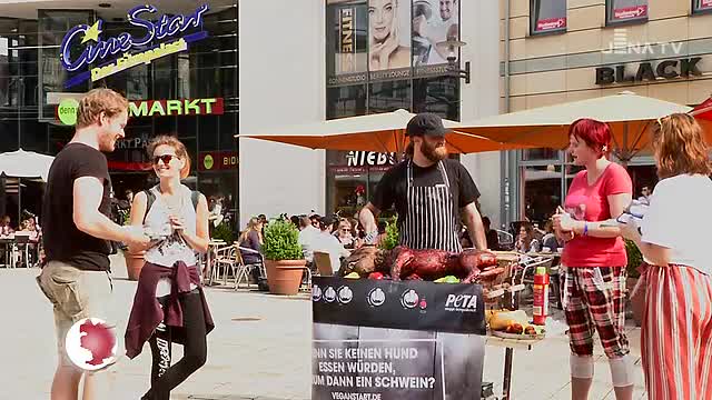 PETA-Aktion auf dem Holzmarkt